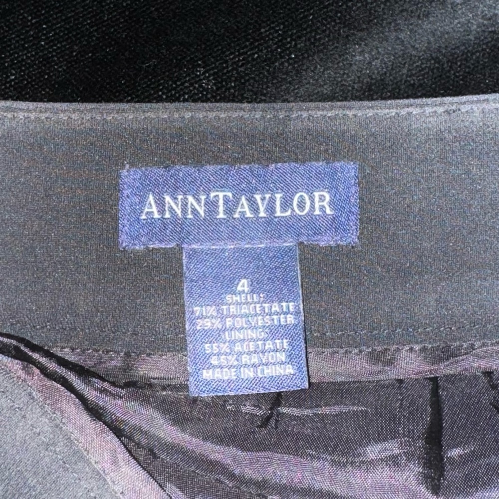 Ann Taylor -Women’s Black Business Skirt -Knee-Length/Double Pleats -Tag Size 4 - Picture 11 of 16